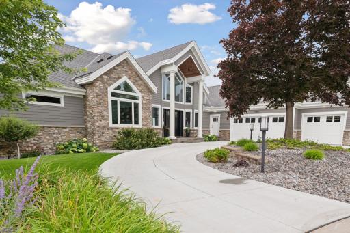 Hard to find lake community with walking paths to neighboring streets and amenities