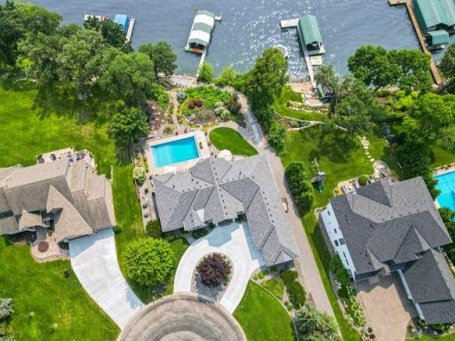 1065 Bayside Lane, Mound, MN 55364