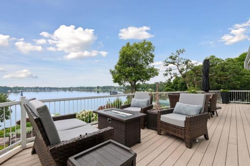 Spectacular panaromic lake views from the spacious deck