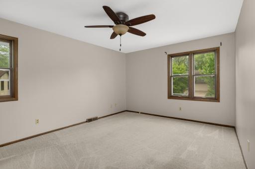 All carpet professionally clean and bedrooms freshly painted.