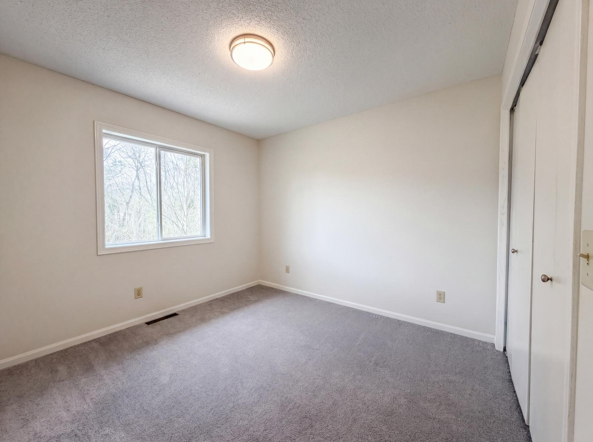 listing_12.jpg