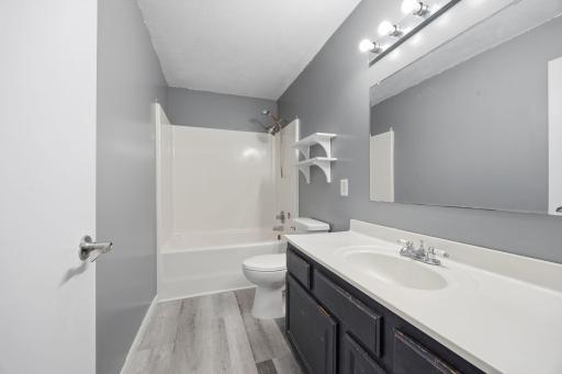 618 Hunter Circle, Winsted, MN 55395