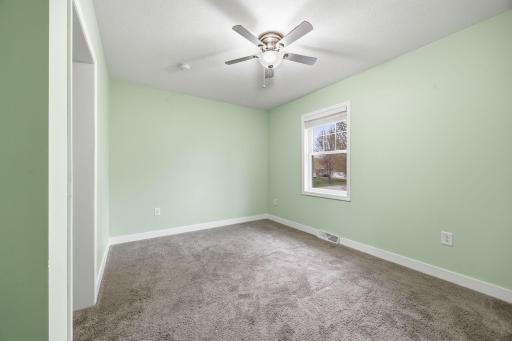 618 Hunter Circle, Winsted, MN 55395