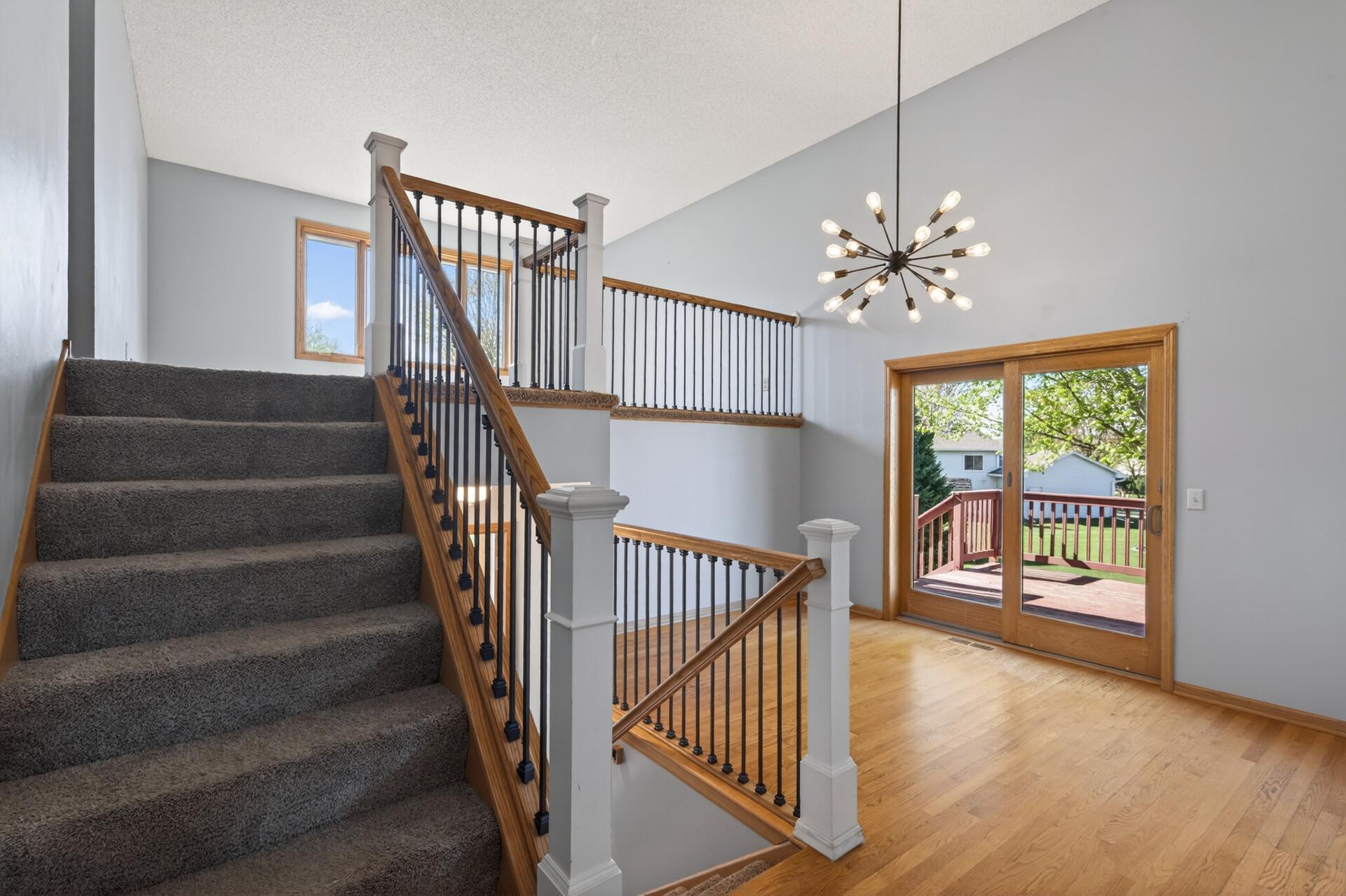 Entry into dinning