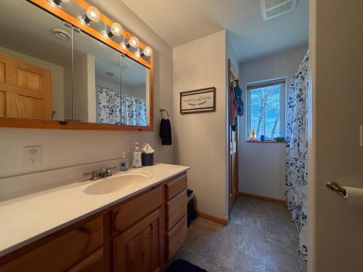 6166 Sandy Drive NE, Bemidji, MN 56601