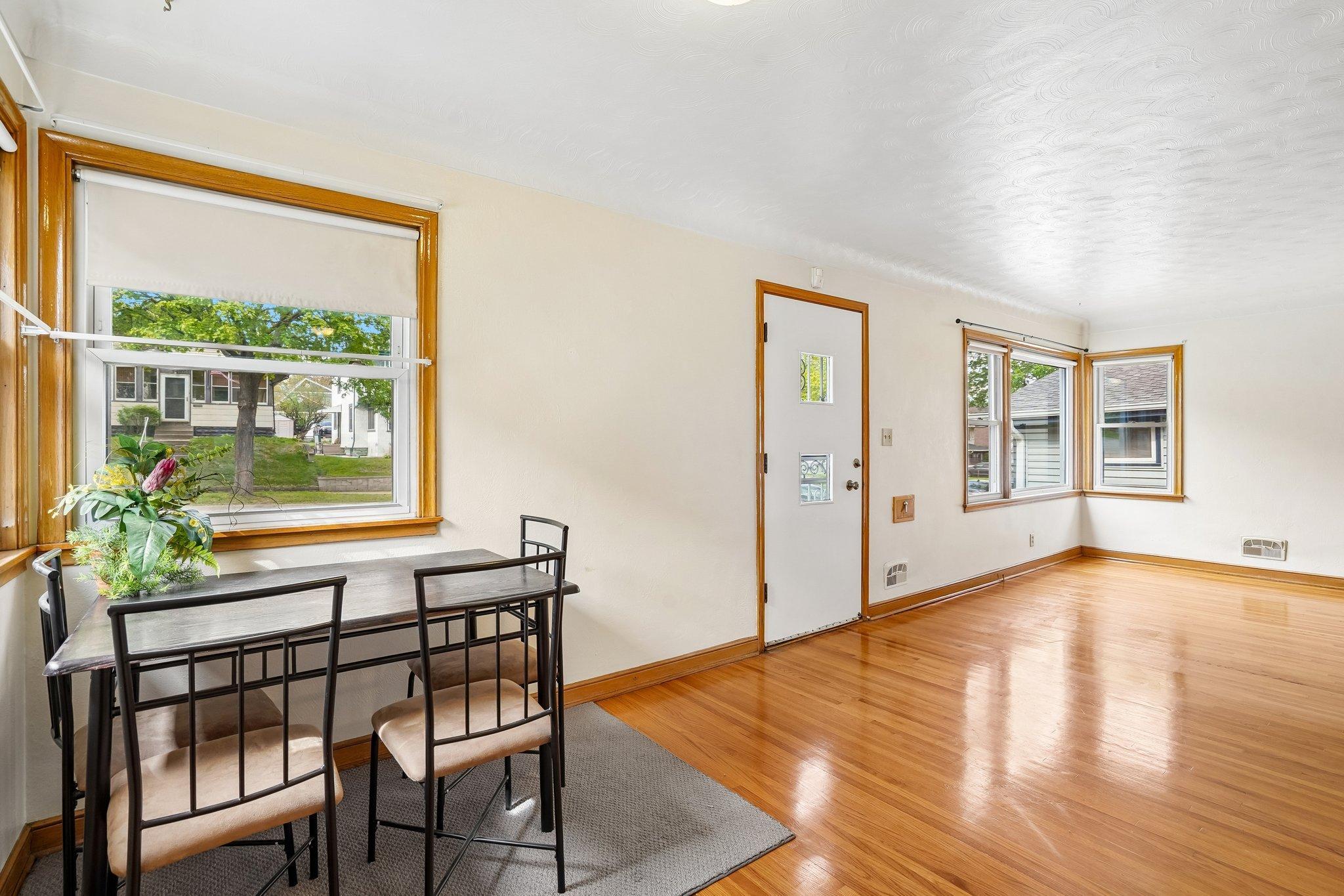 Living Rm & Dining 3.jpg