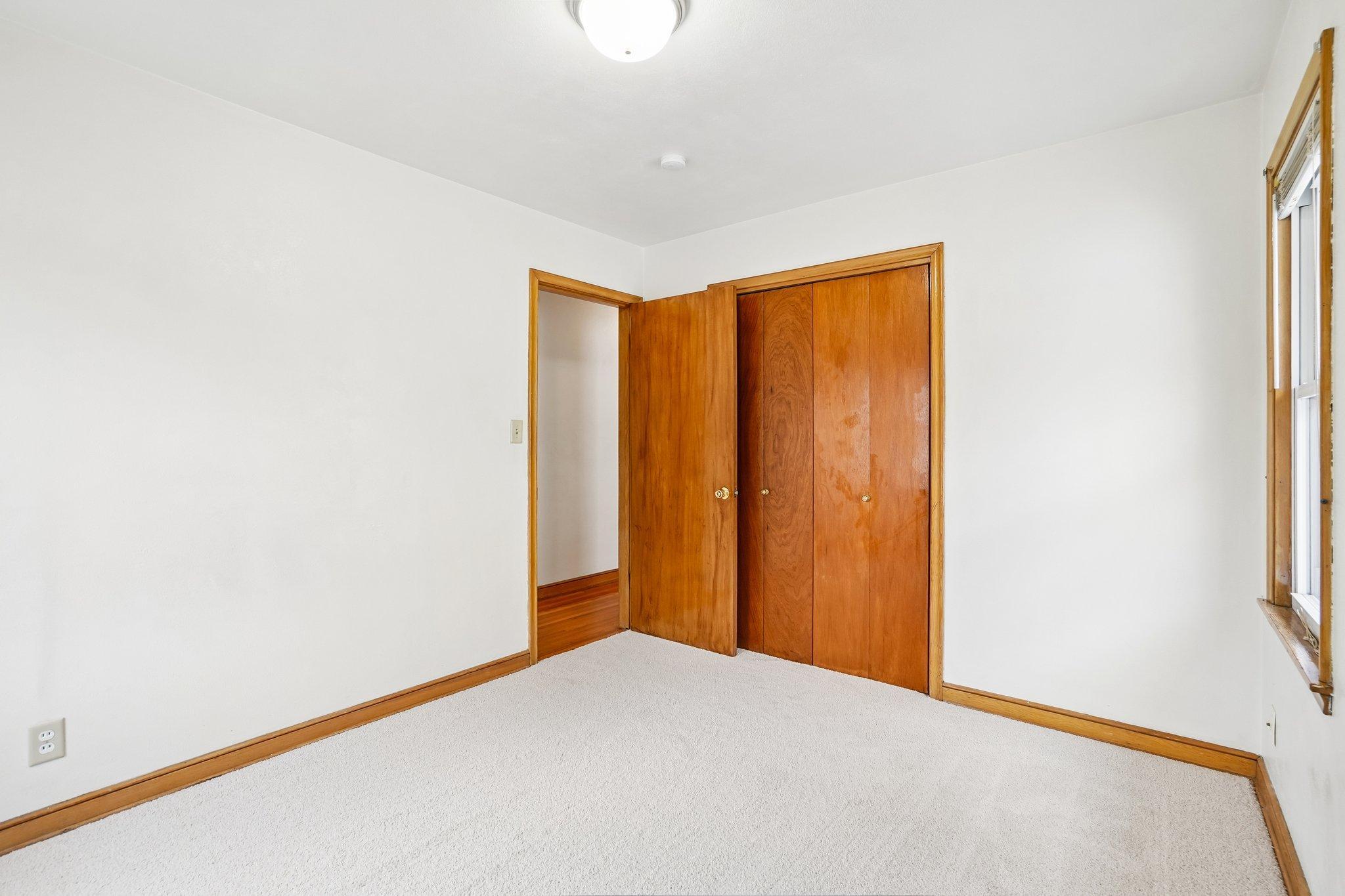 Bedroom 2 -2.jpg