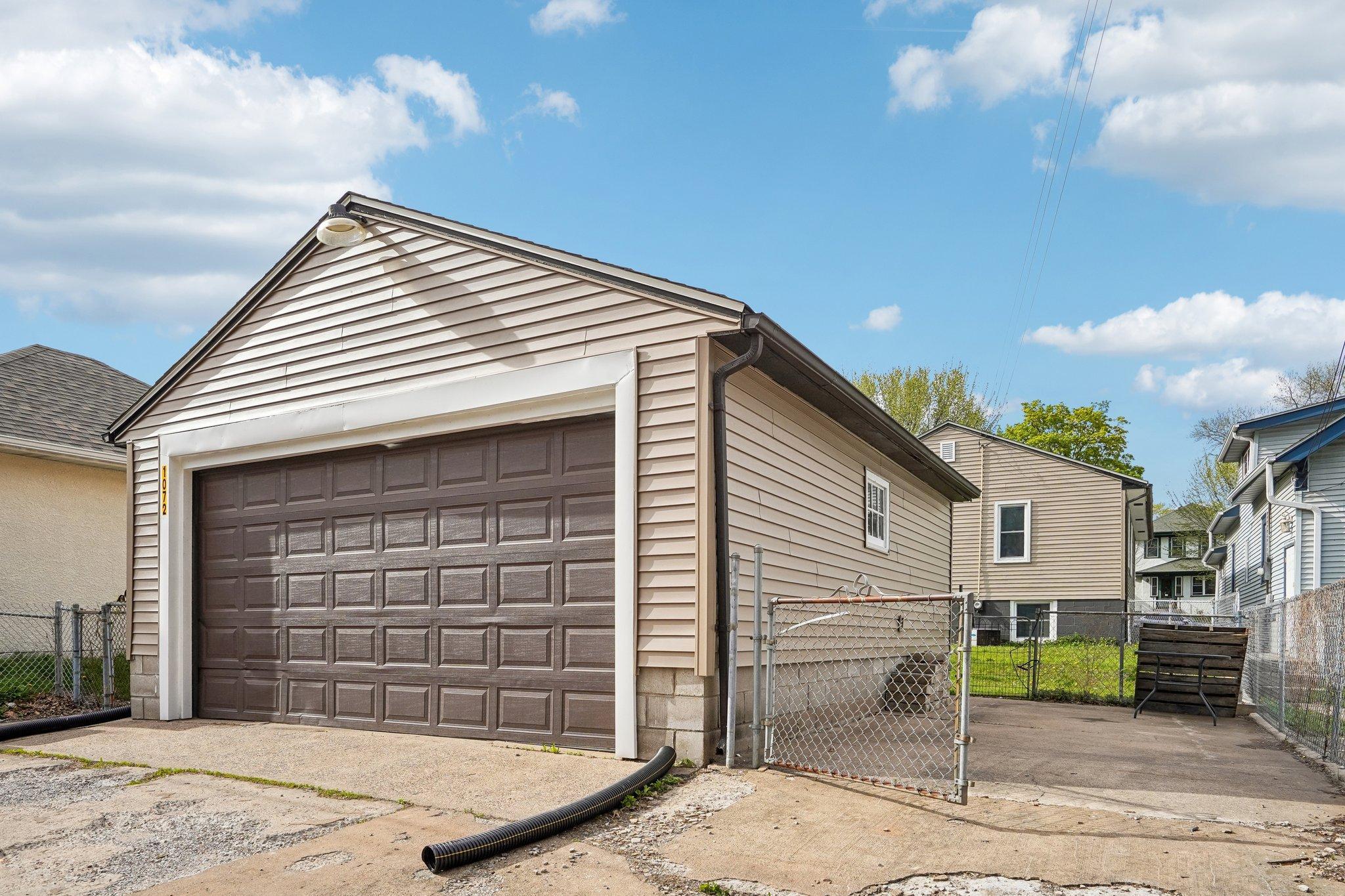 Garage.jpg