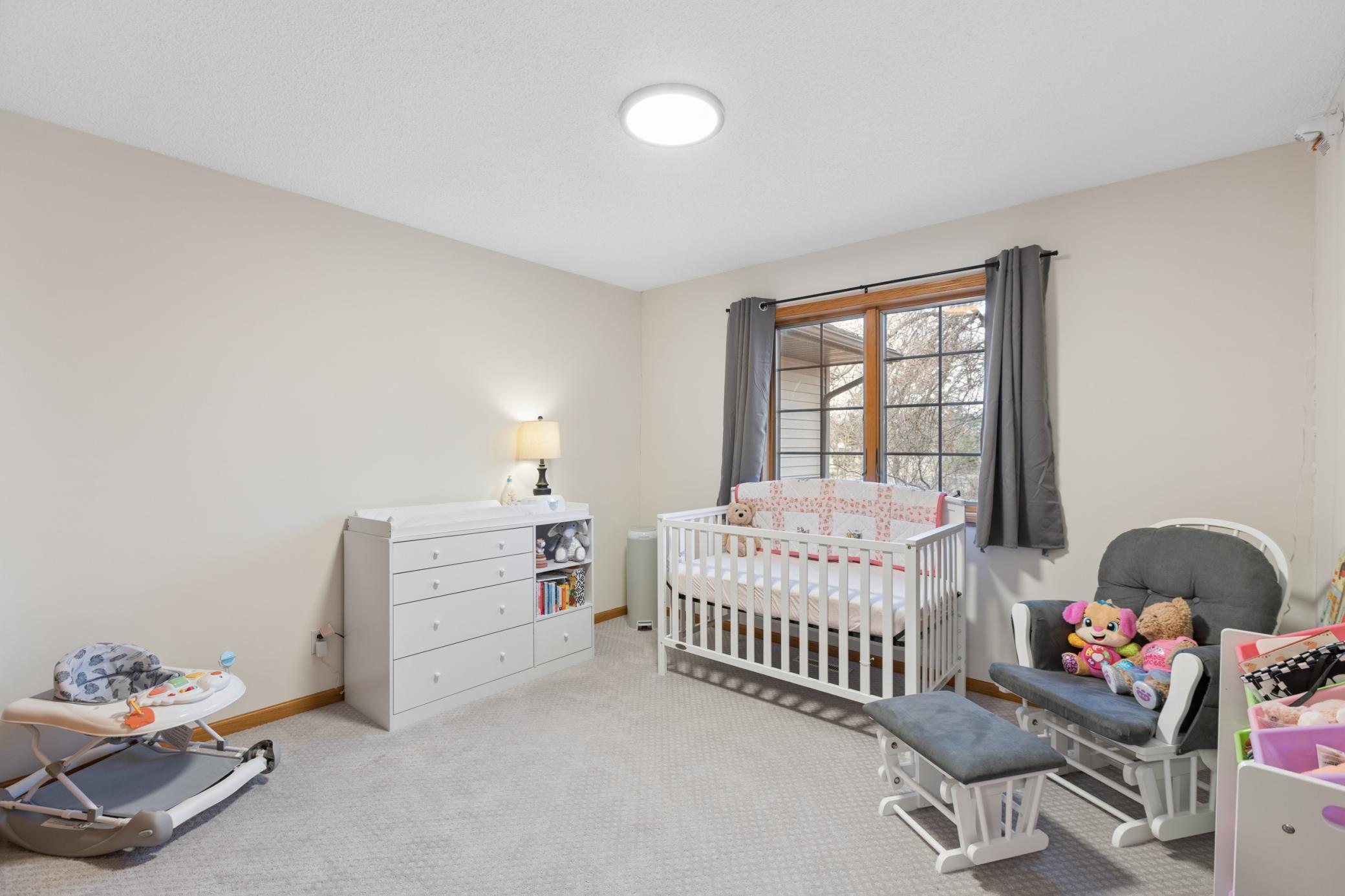 Neutral finishes and great natural light