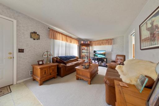 9142 1st Avenue S, Bloomington, MN 55420