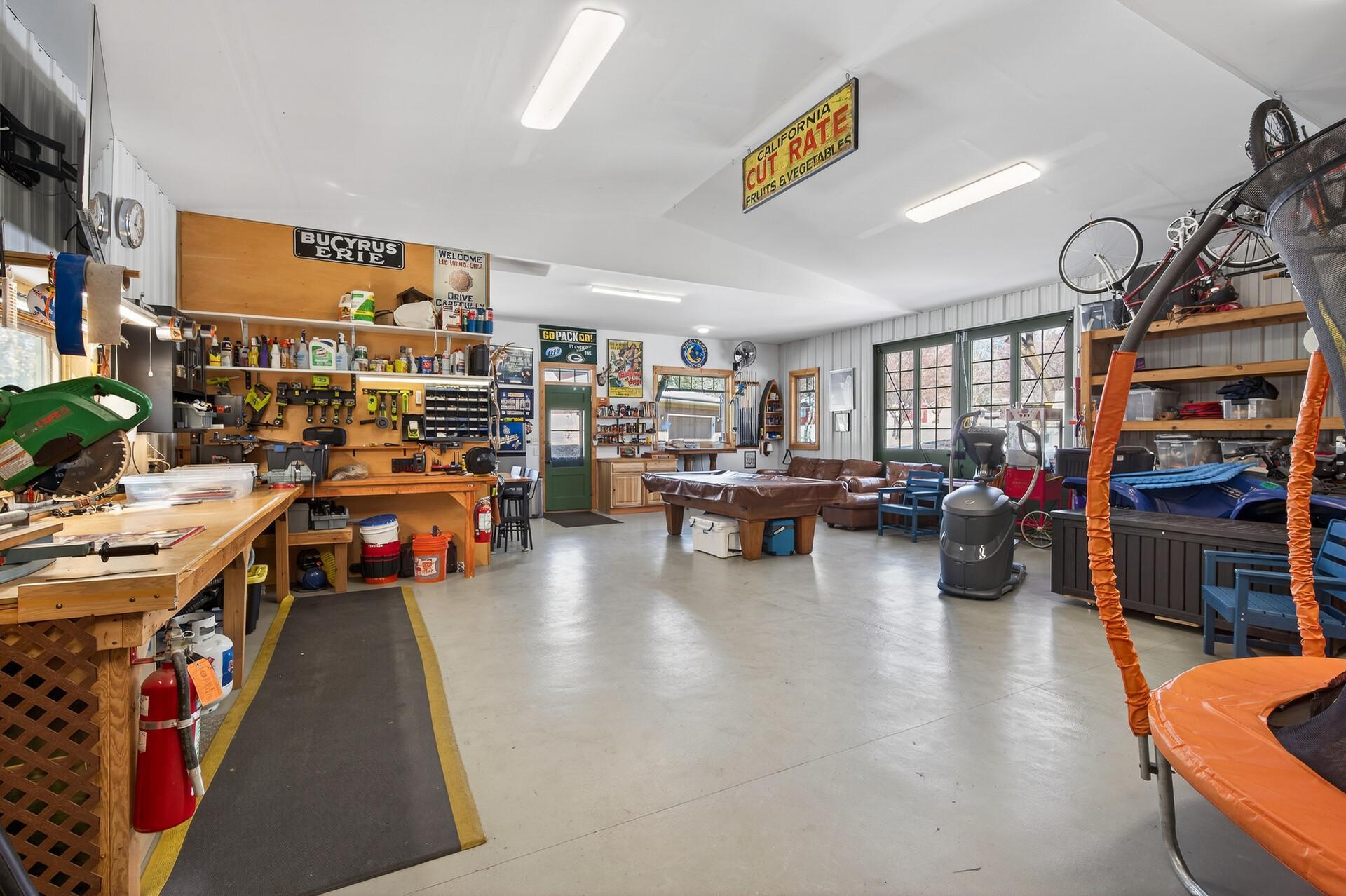 A wonderful extra space in the shop.