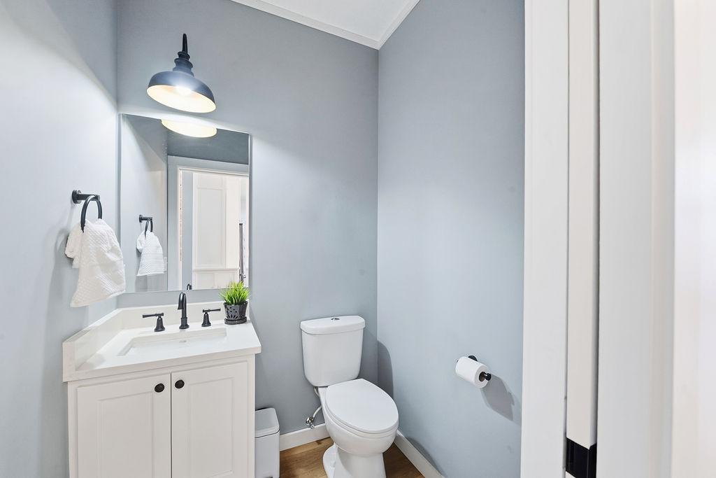Main Floor 1/2 Bath