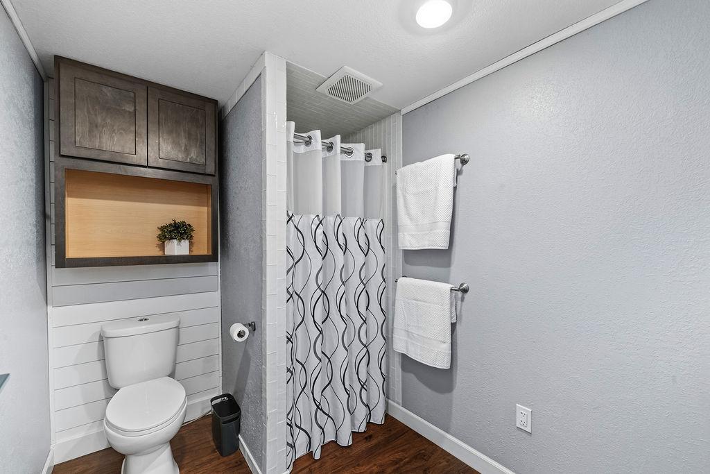 Guest Quarters 3/4 Bathroom