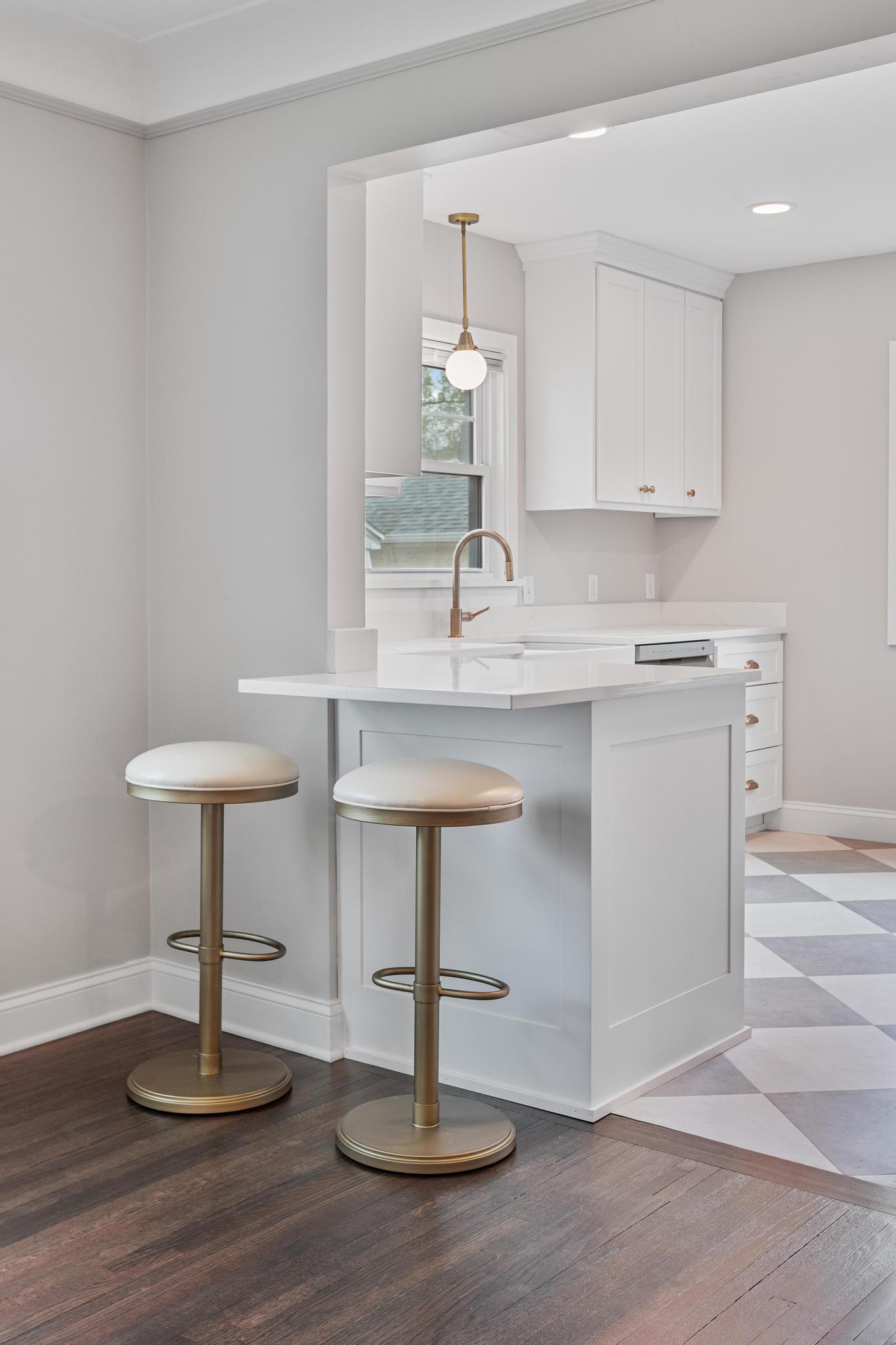 Dining Room Bar.jpg