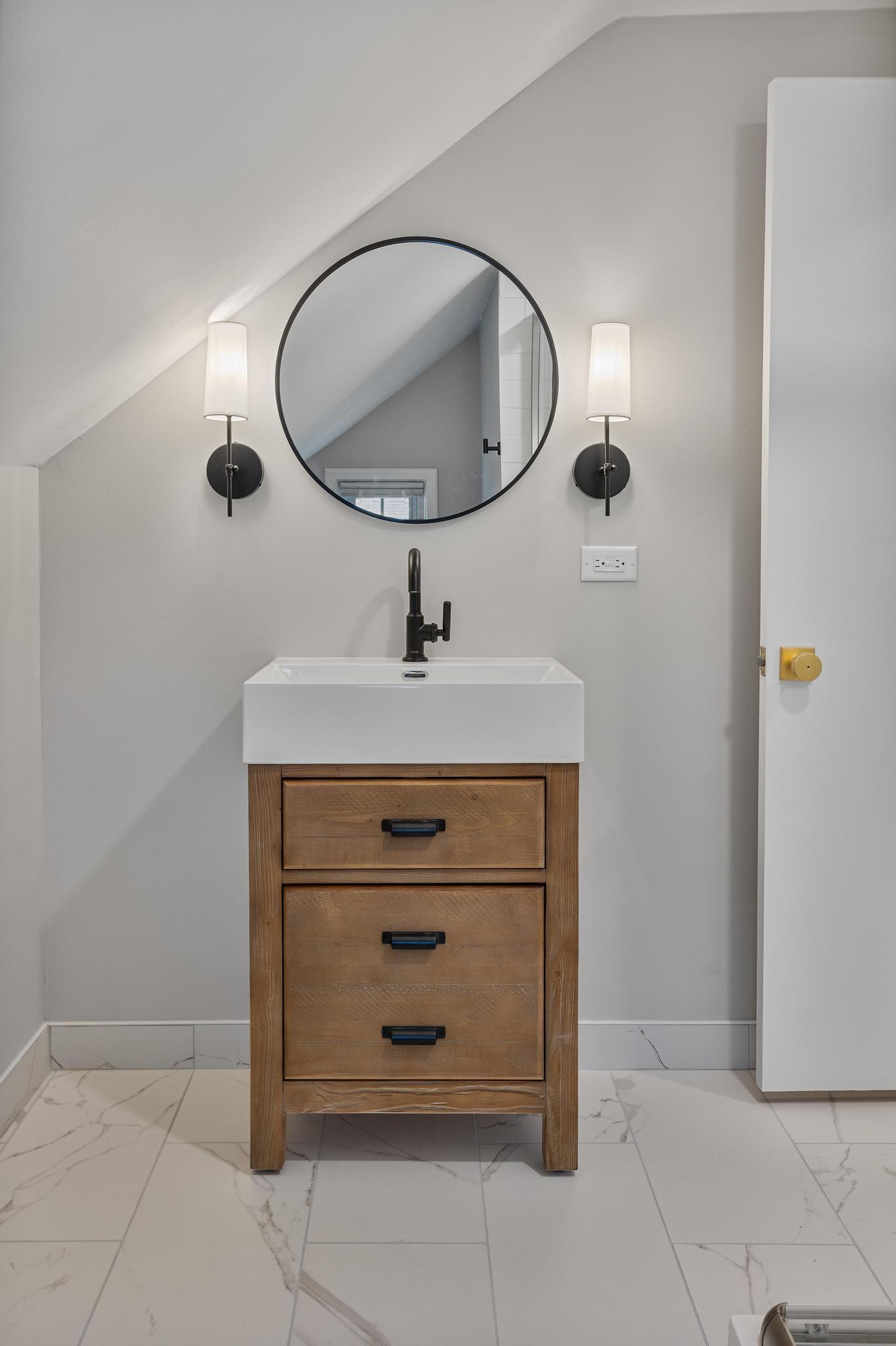 Owners Suite - Vanity.jpg