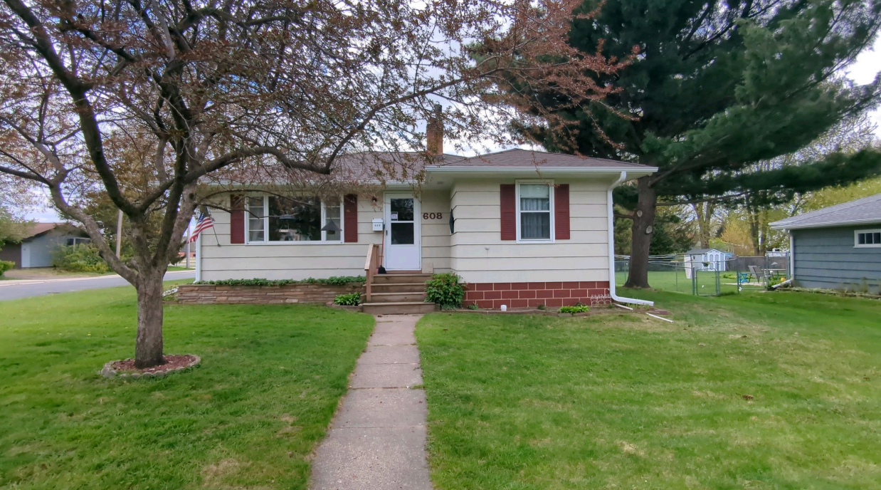 Welcome to 608 2nd Ave W