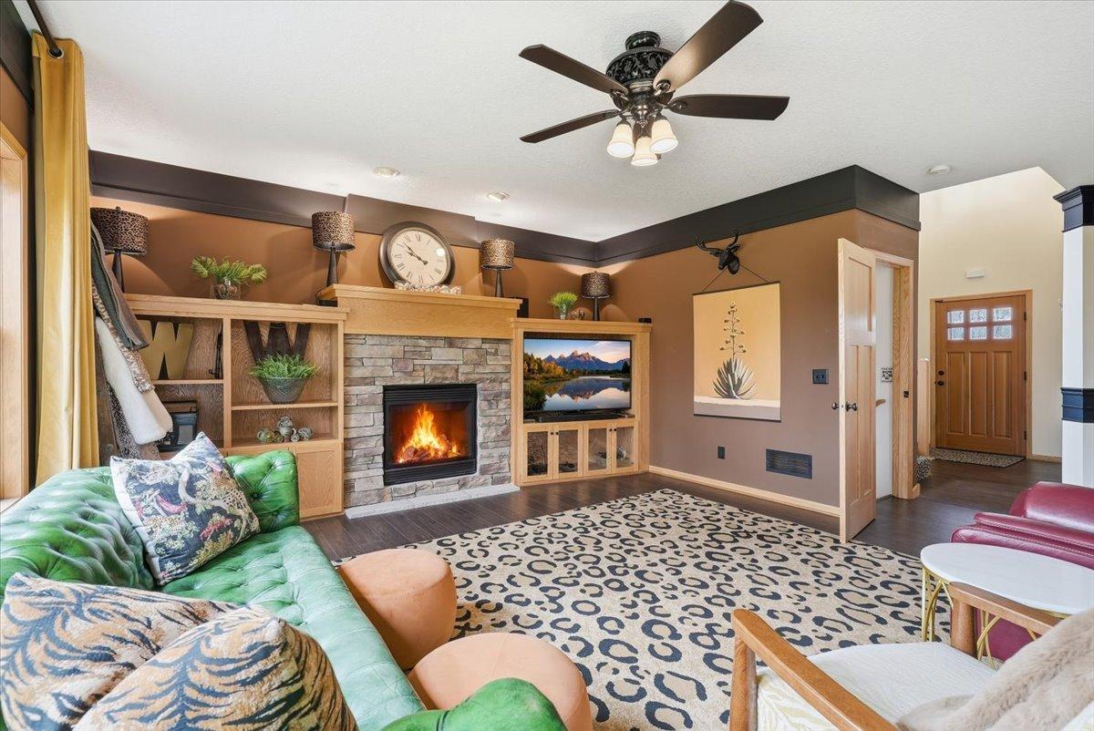 Gorgeous fireplace with built-ins in your living room.