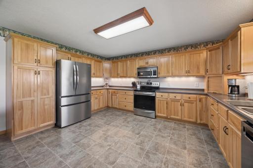 17991 Glendorado Road, Princeton, MN 55371
