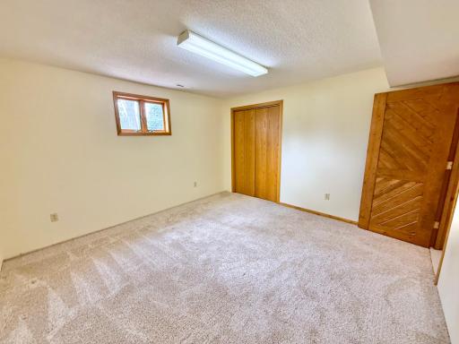 30282 Cordes Beach Rd, Henning, MN 56551