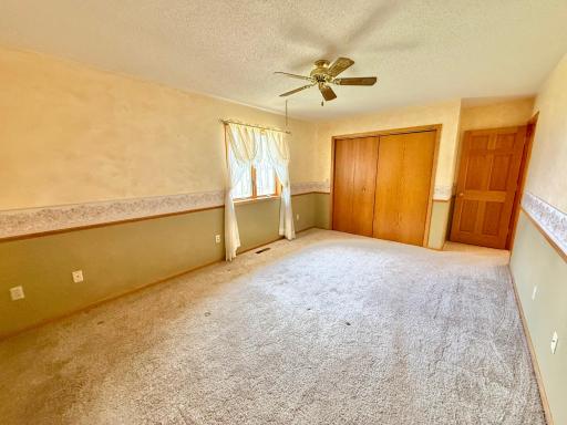 30282 Cordes Beach Rd, Henning, MN 56551