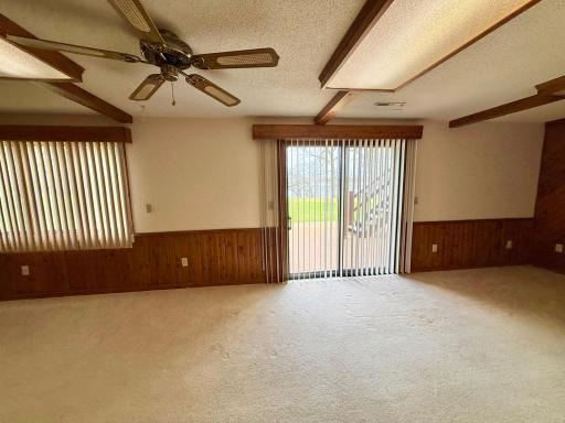 30282 Cordes Beach Rd, Henning, MN 56551