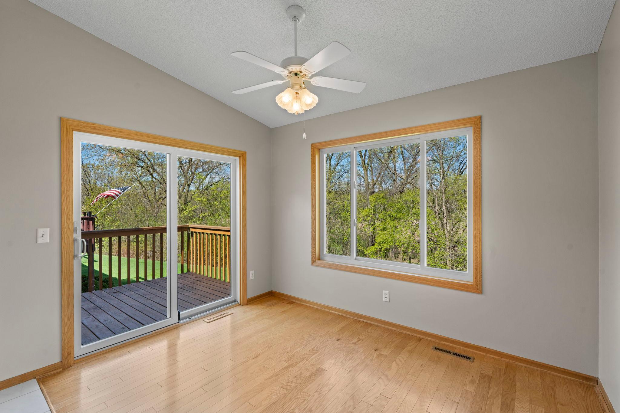 Sun room - Walkout to deck