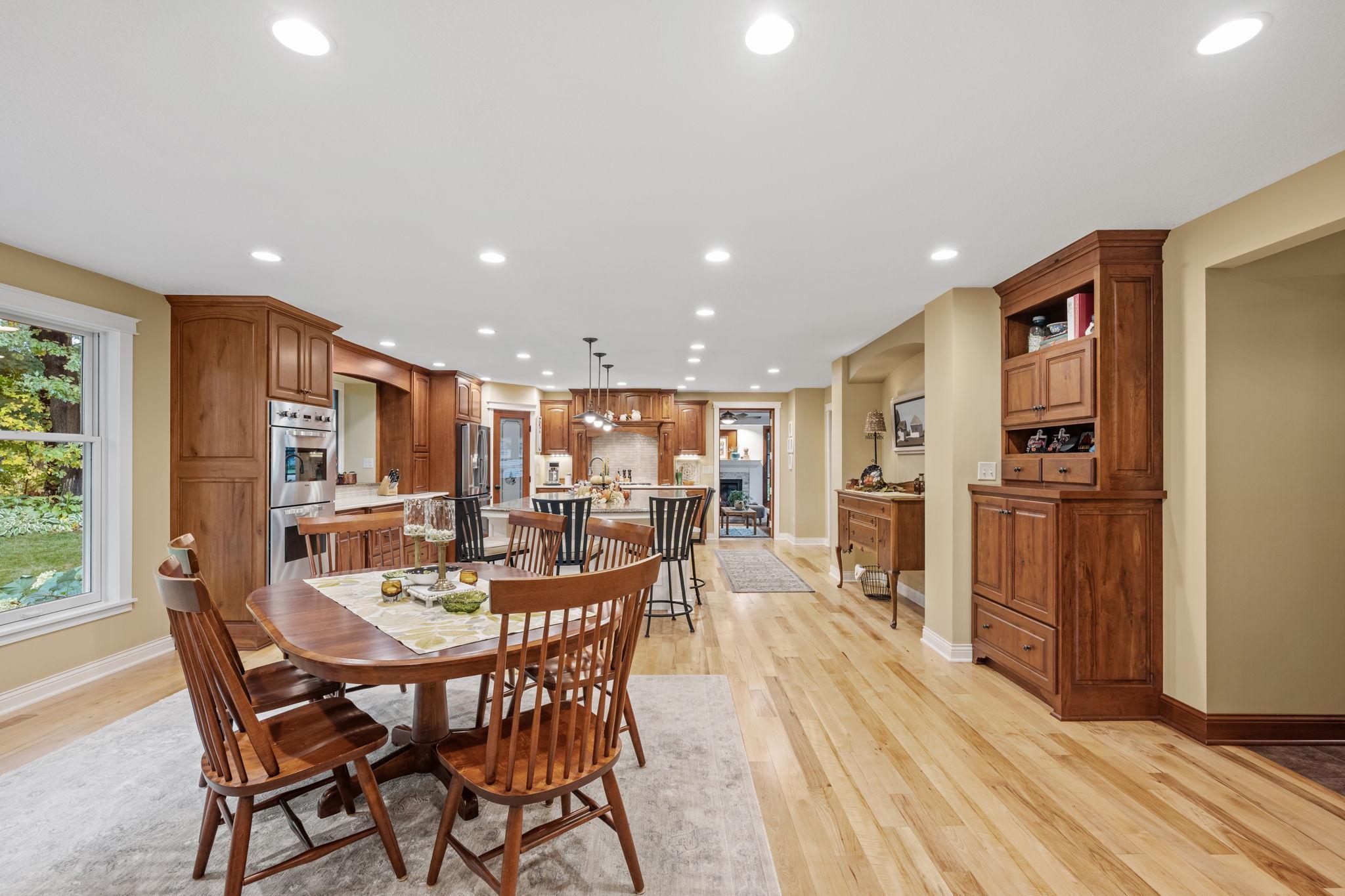 Eat-in kitchen that fits the whole extended family