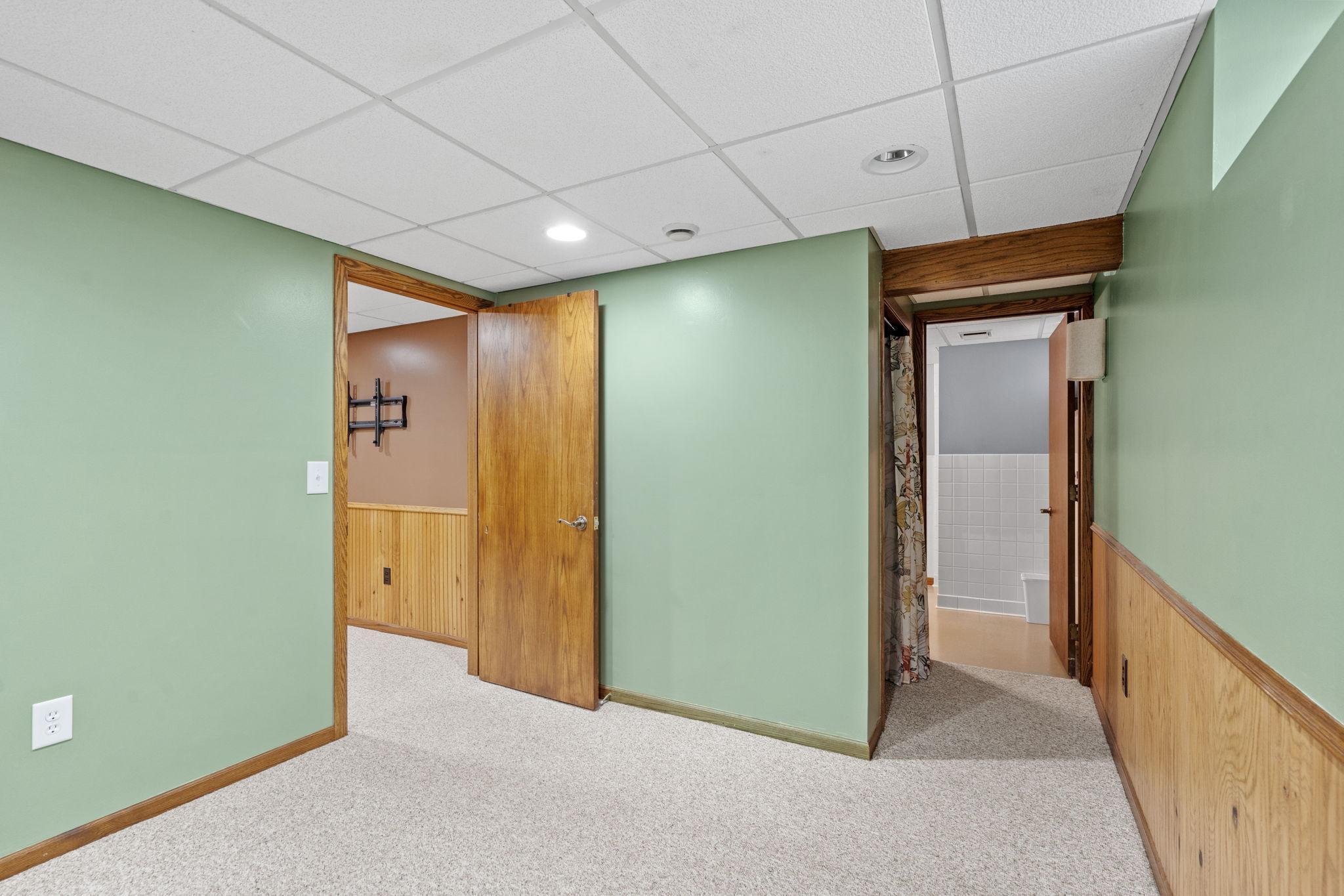 Lower level 3rd bedroom has an private bathroom!