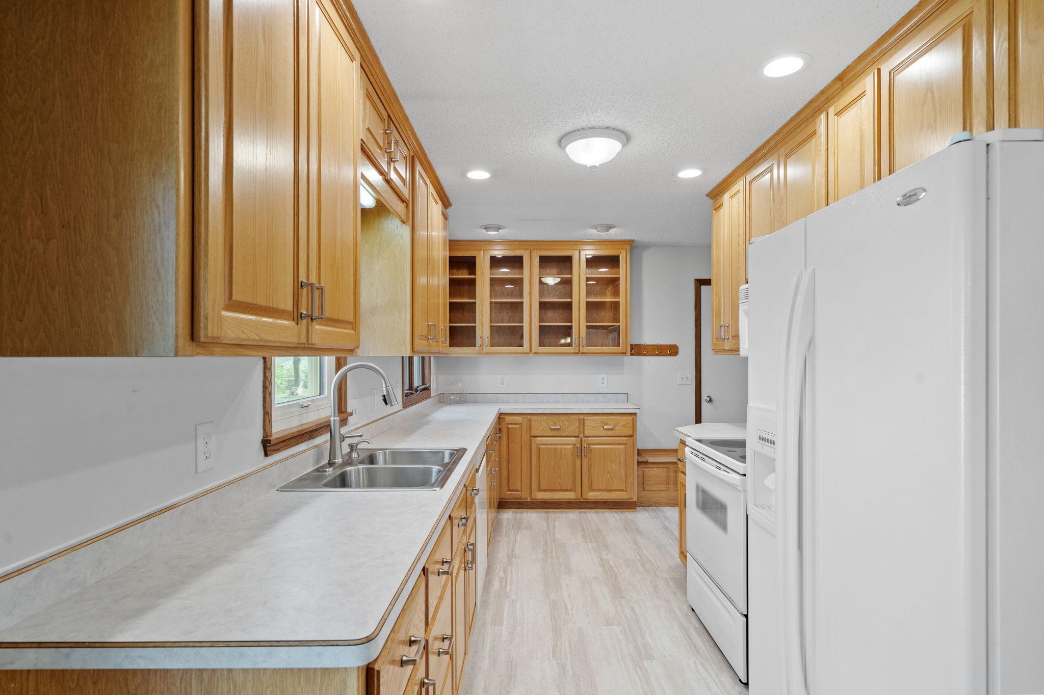 Wonderful, sunny kitchen with lots of cabinet space!
