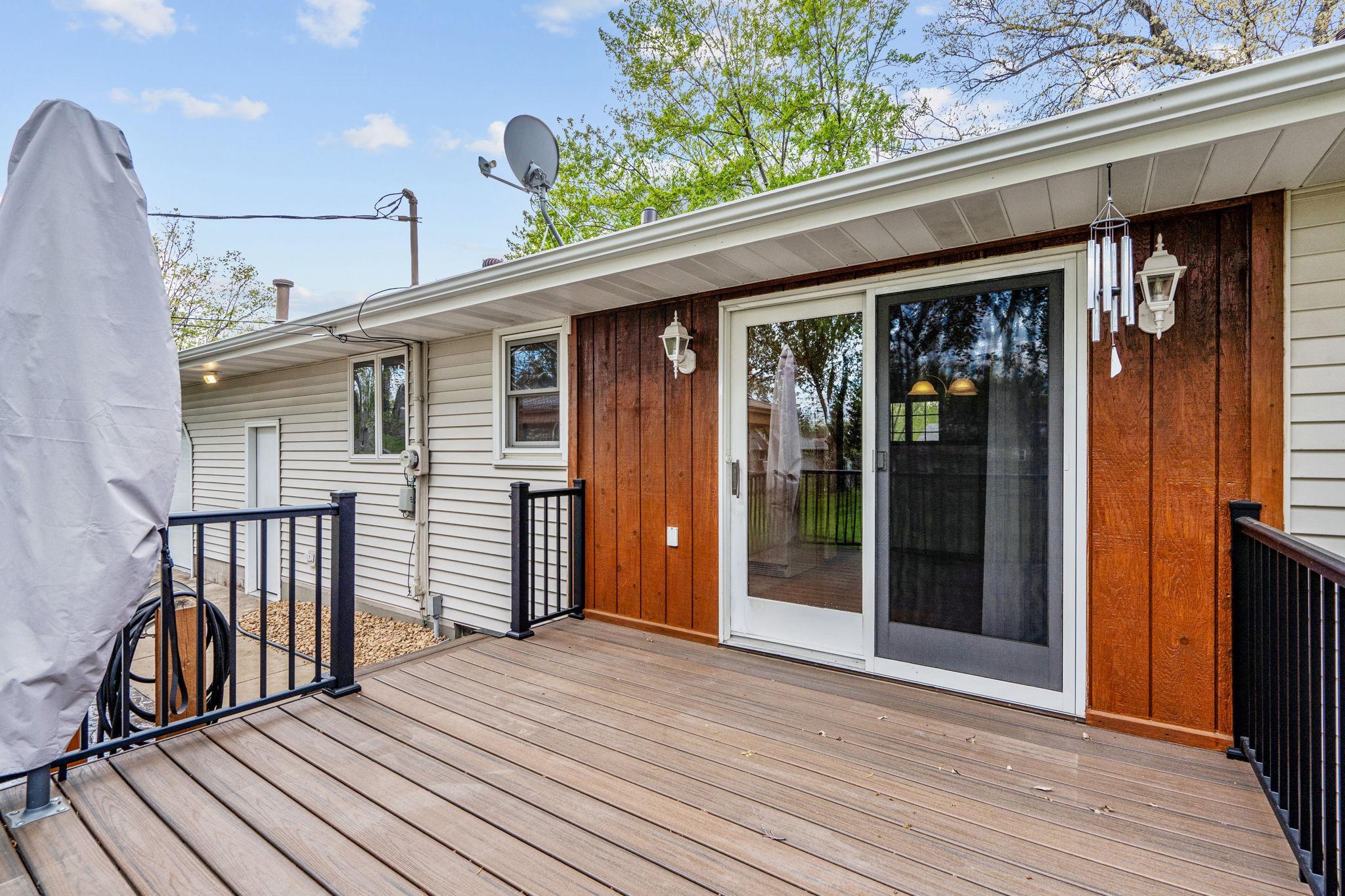 Enjoy the maintenance-free deck right off the dining room!