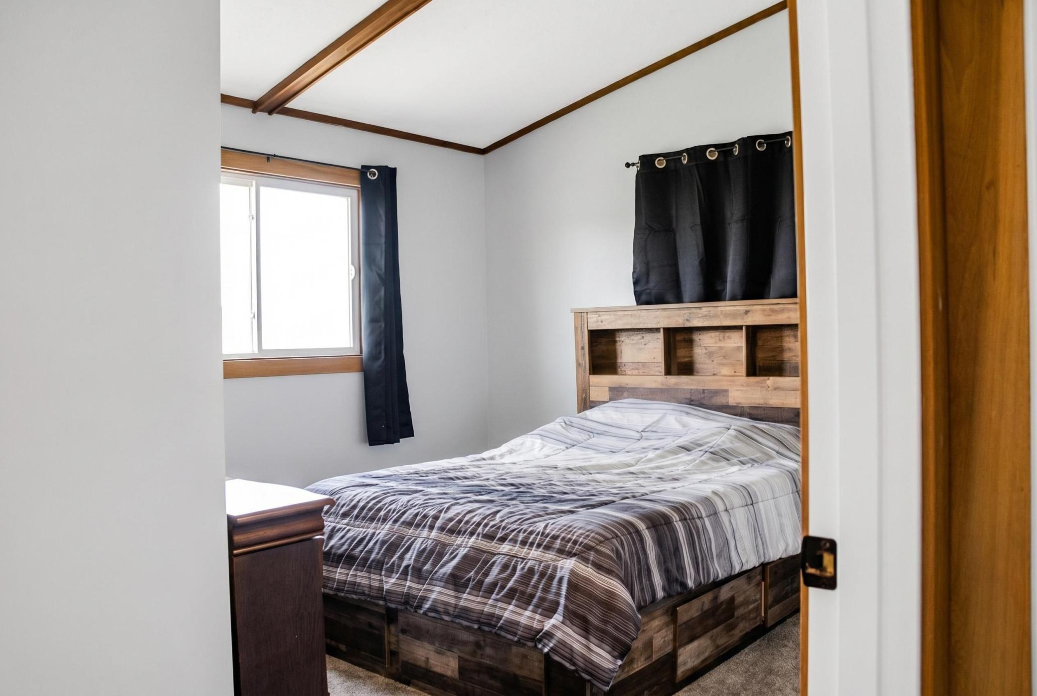 Bed 2.jpeg