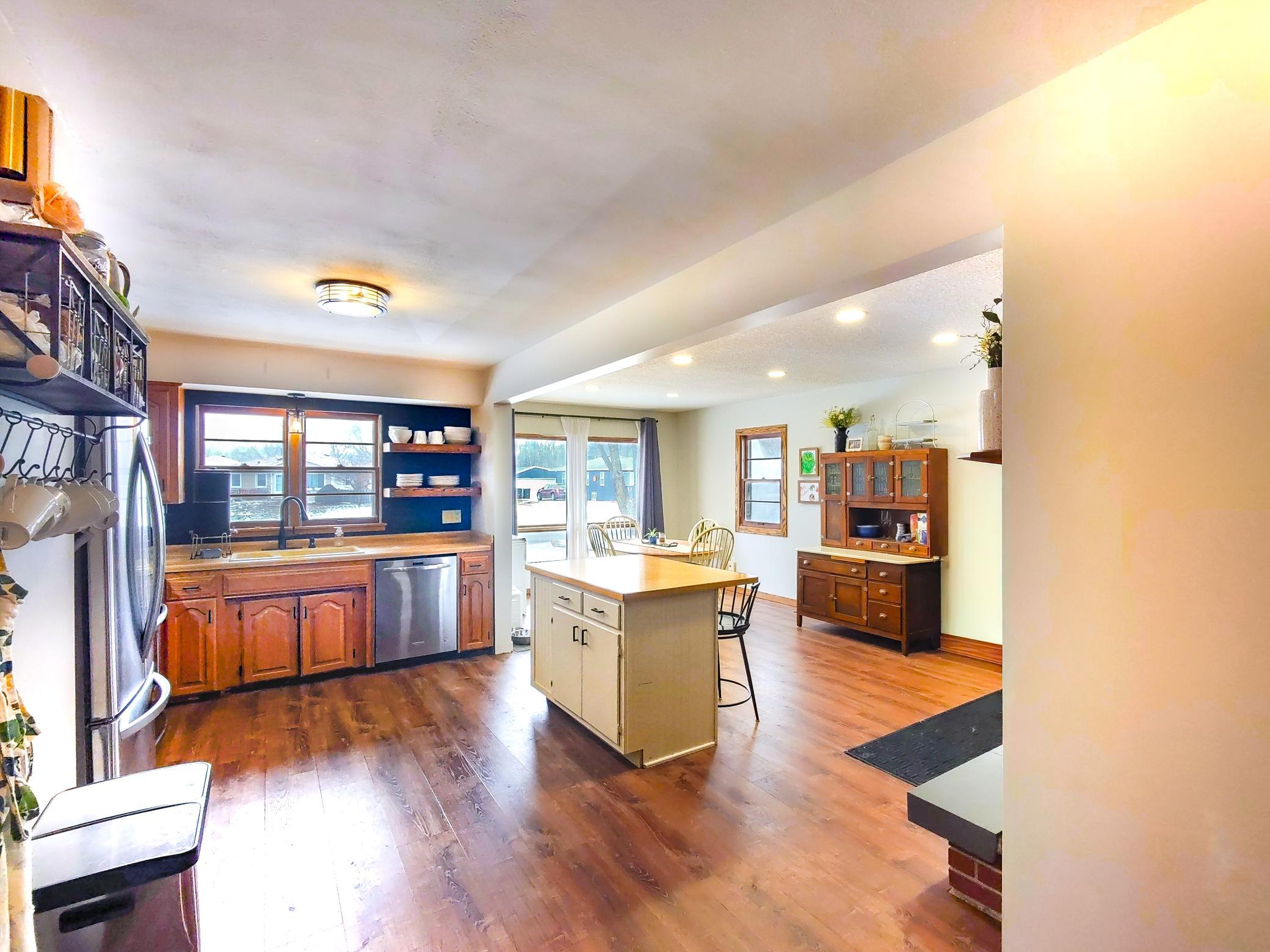 Kitchen/Dining