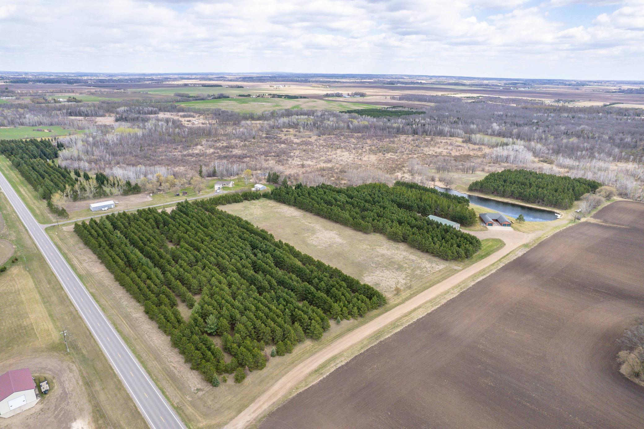 47500 Co HWY 51 Perham-306.jpg