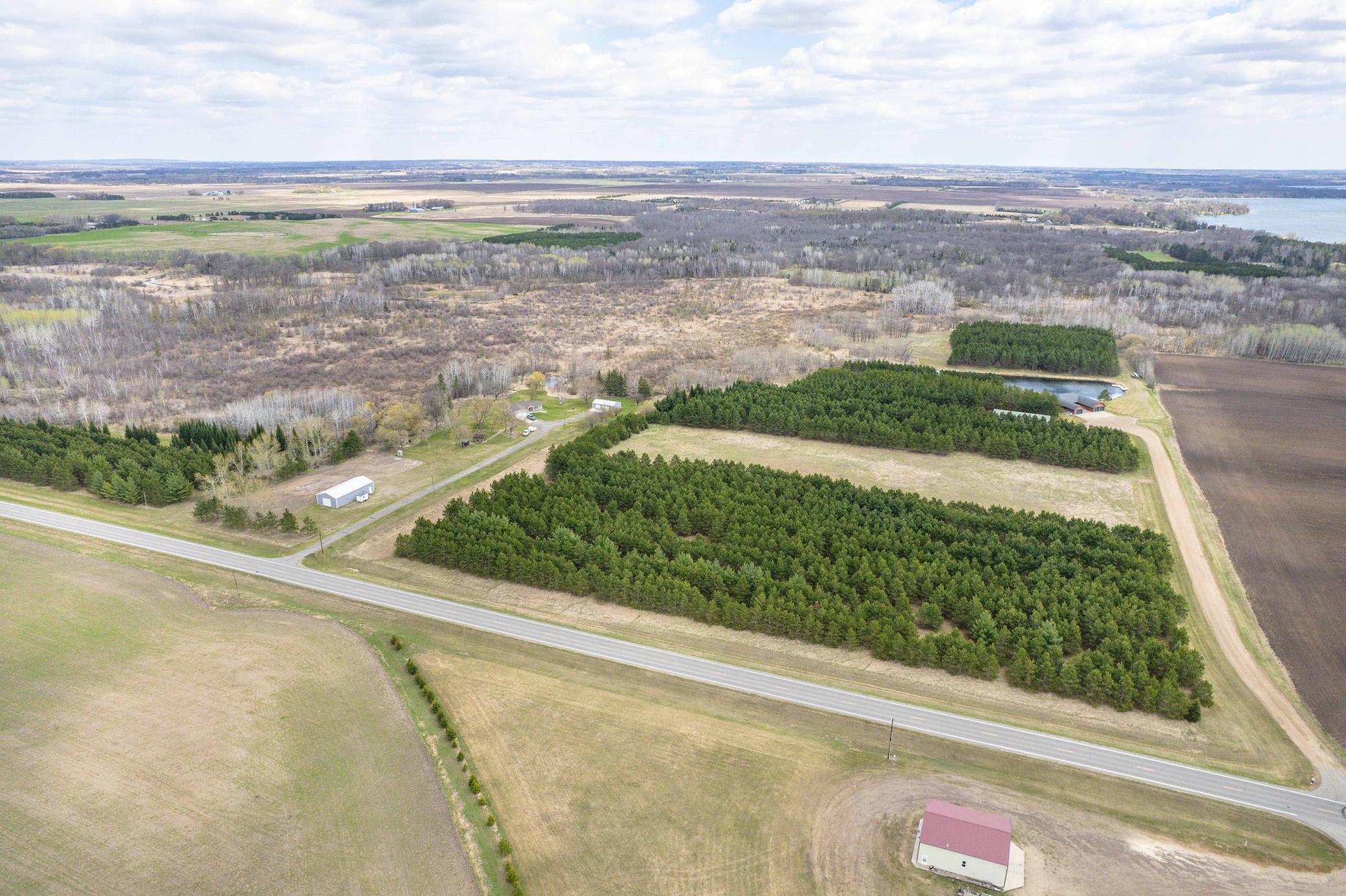 47500 Co HWY 51 Perham-307.jpg