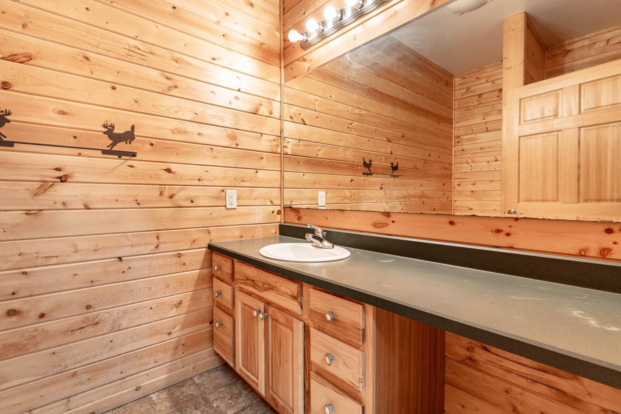 47500 Co HWY 51 Perham-235.jpg