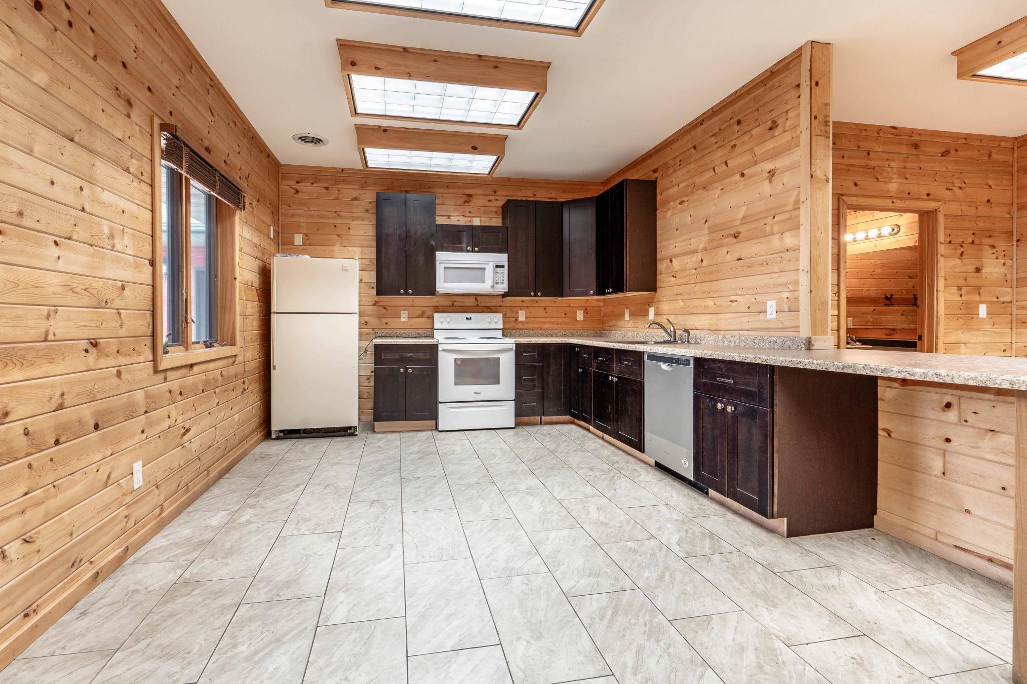 47500 Co HWY 51 Perham-227.jpg