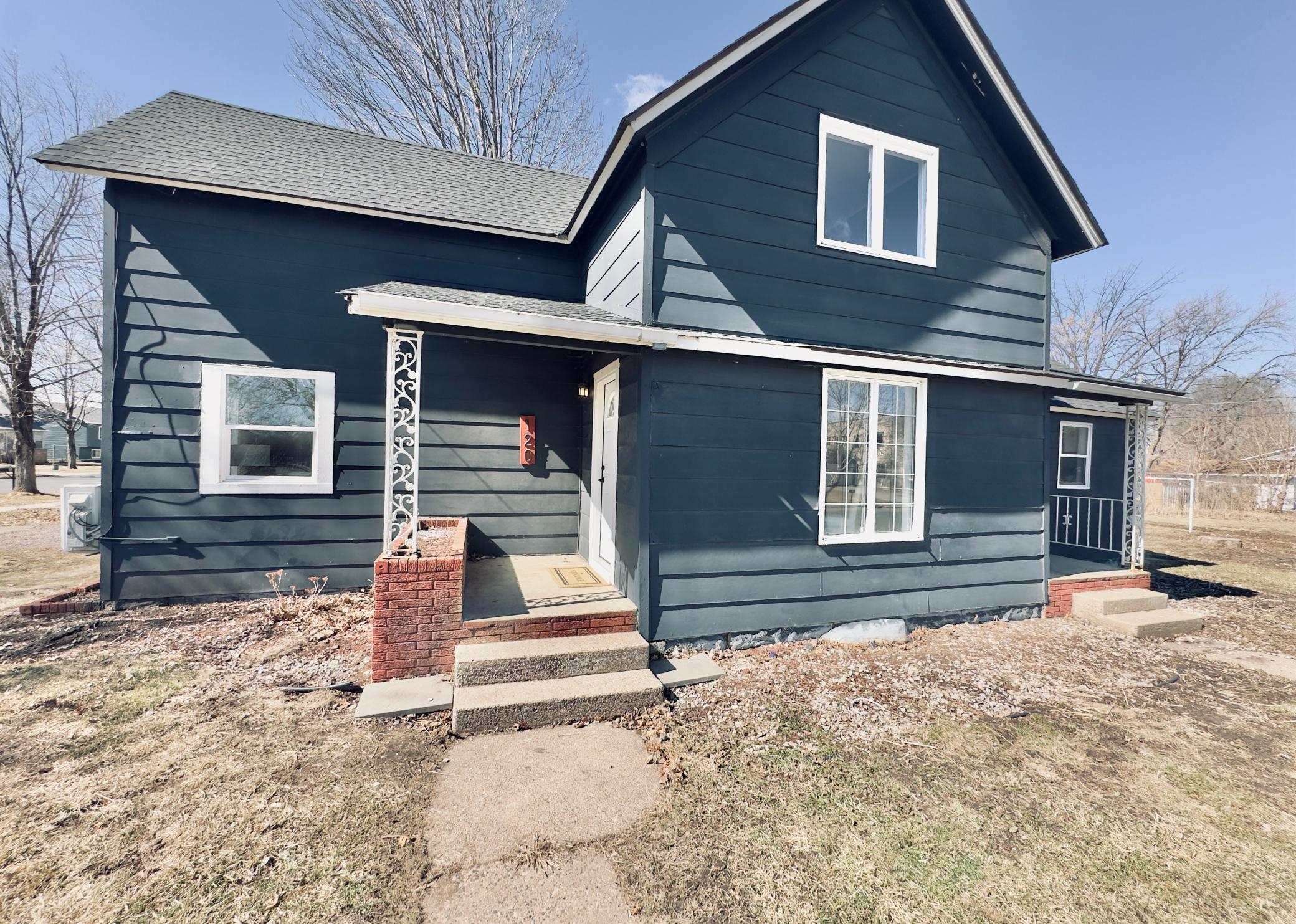 Welcome to 120 4th St!