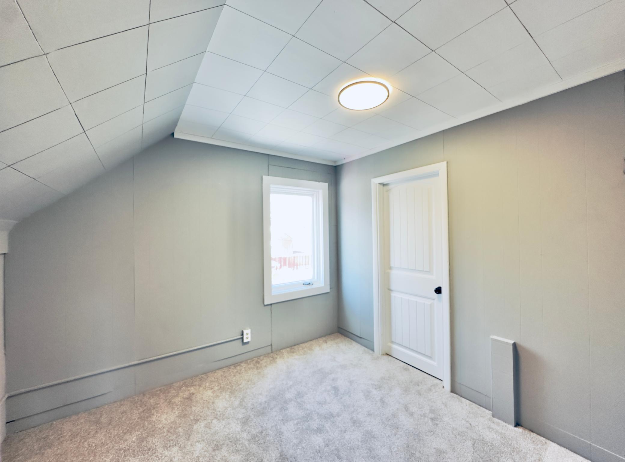 3rd bedroom upstairs