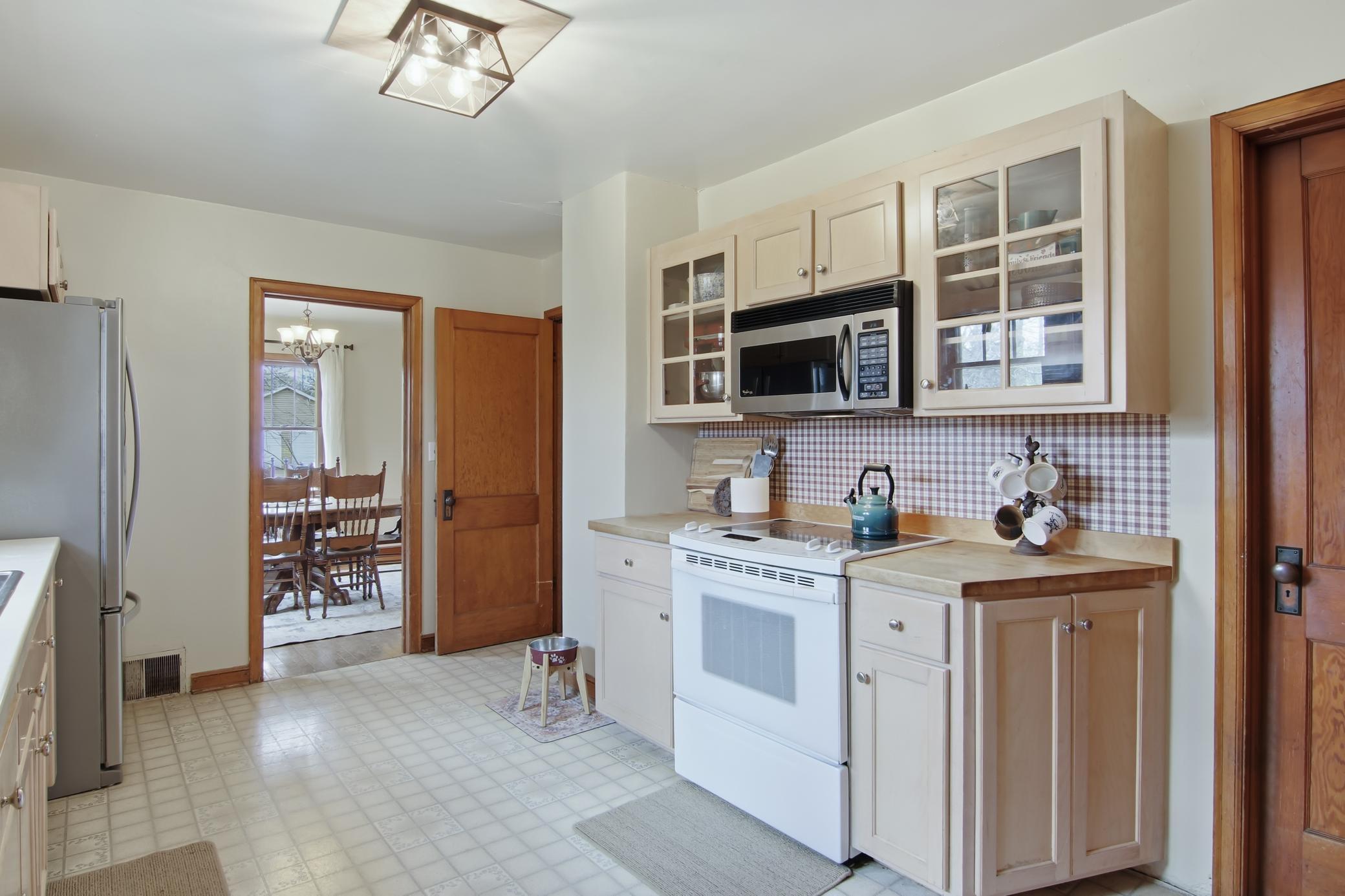 Charming Kitchen!