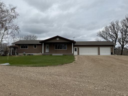359 156th Avenue NE, Mayville, ND 58257
