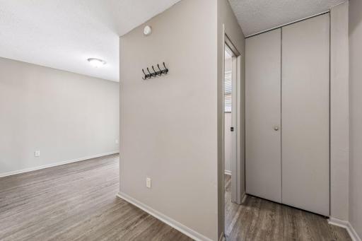 6342 Saint Johns Drive, Eden Prairie, MN 55346