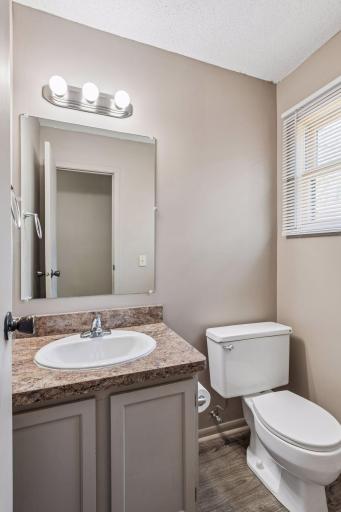 6342 Saint Johns Drive, Eden Prairie, MN 55346
