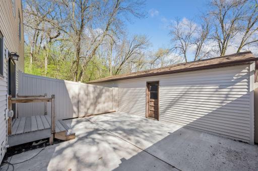 6342 Saint Johns Drive, Eden Prairie, MN 55346