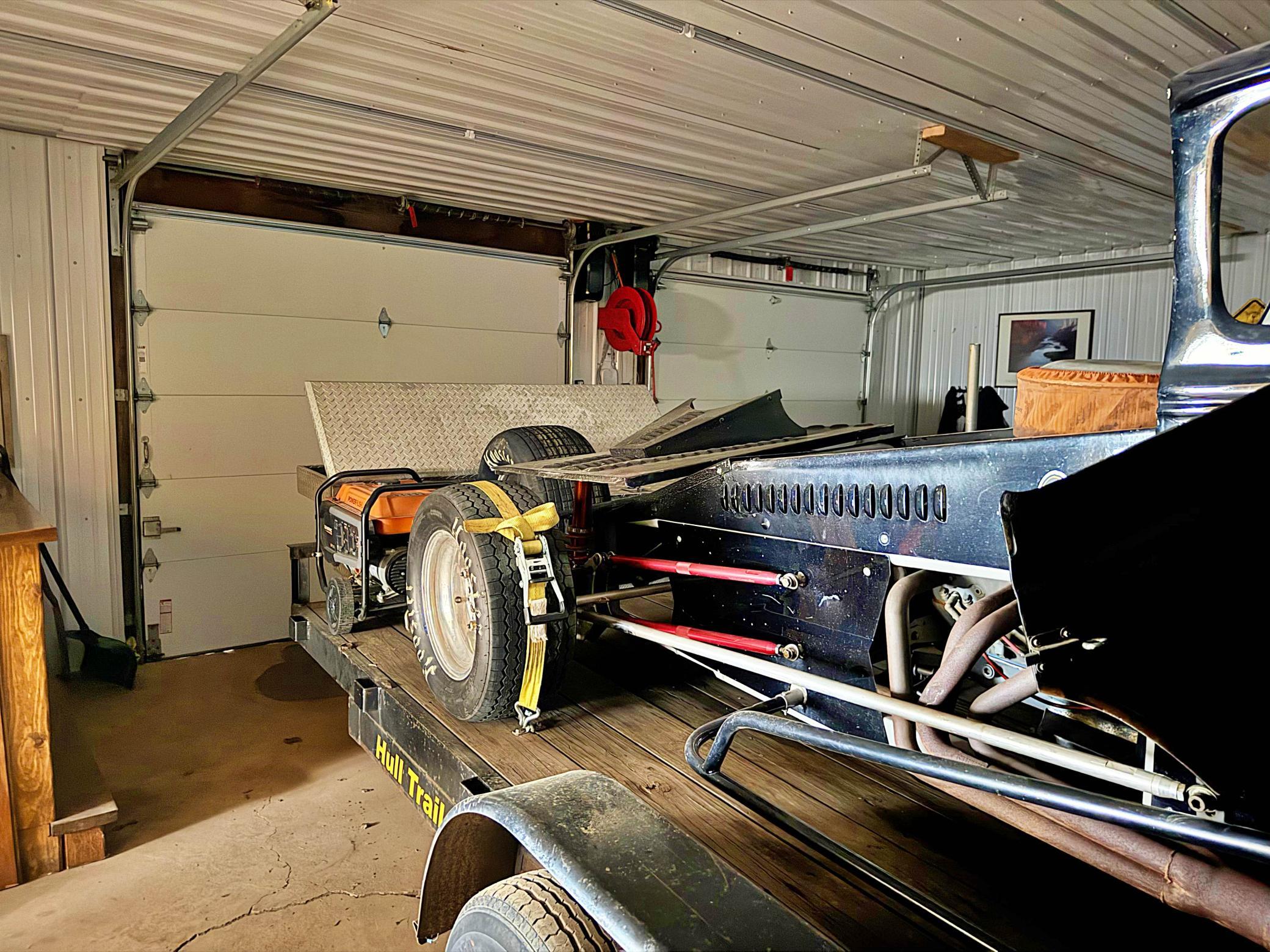 Garage on 2-car side.jpg