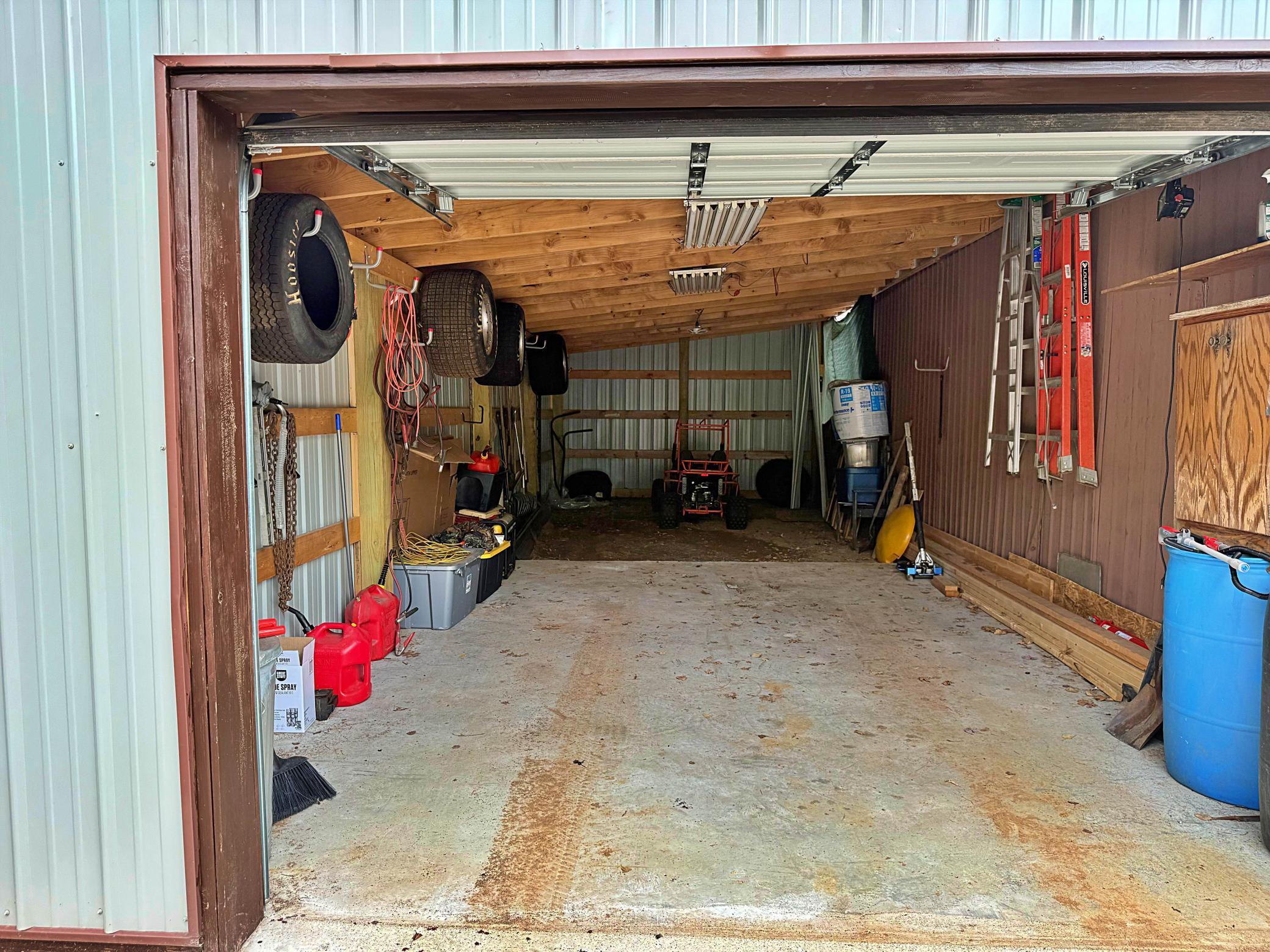 Garage storage stall .jpg