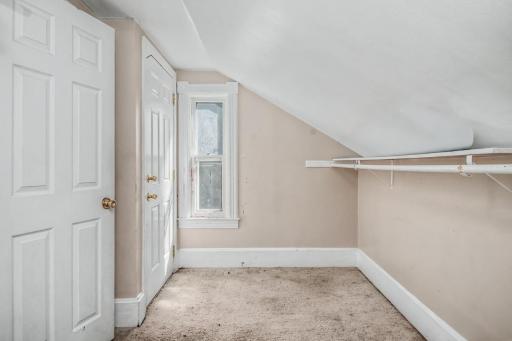 1119 Charles Avenue, Saint Paul, MN 55104