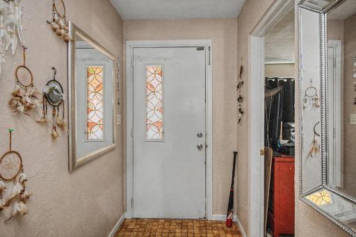 1119 Charles Avenue, Saint Paul, MN 55104