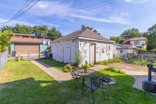 1119 Charles Avenue, Saint Paul, MN 55104