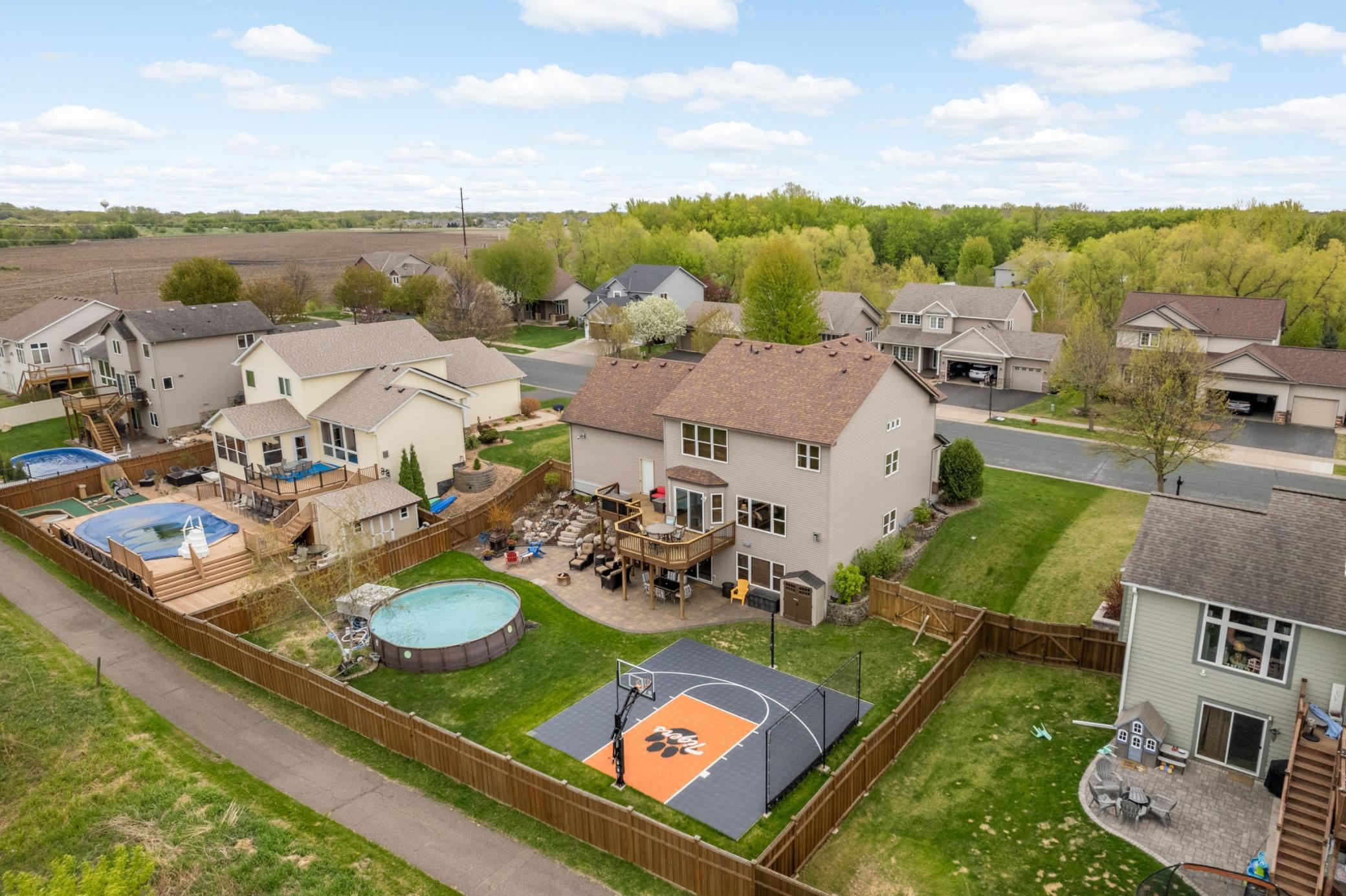 Overhead view of this backyard oasis!