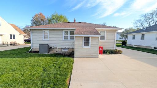 2008 2nd Avenue SE, Austin, MN 55912